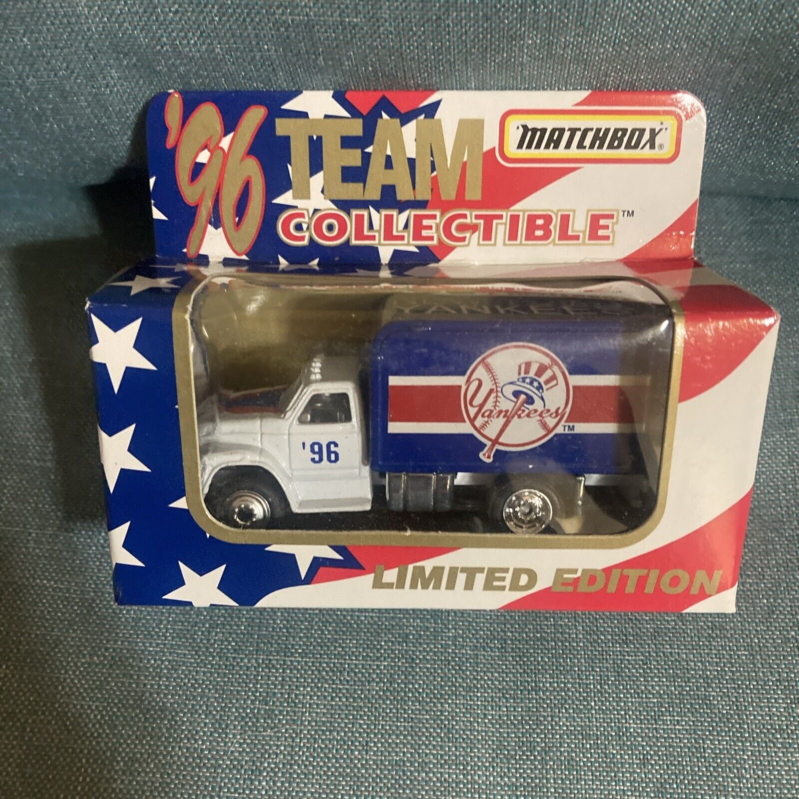 1996 NY YANKEES  FORD F-800/MATCHBOX/WHITE ROSE COLLECTIBLES