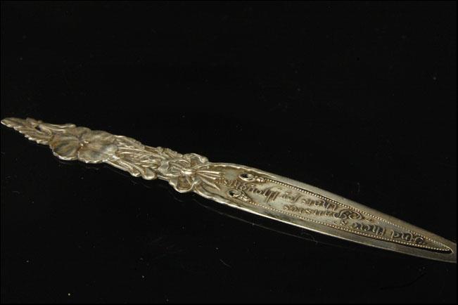 ANTIQUE VICTORIAN PANSY FLOWER ENGRAVED 1895 STERLING BOOKMARK