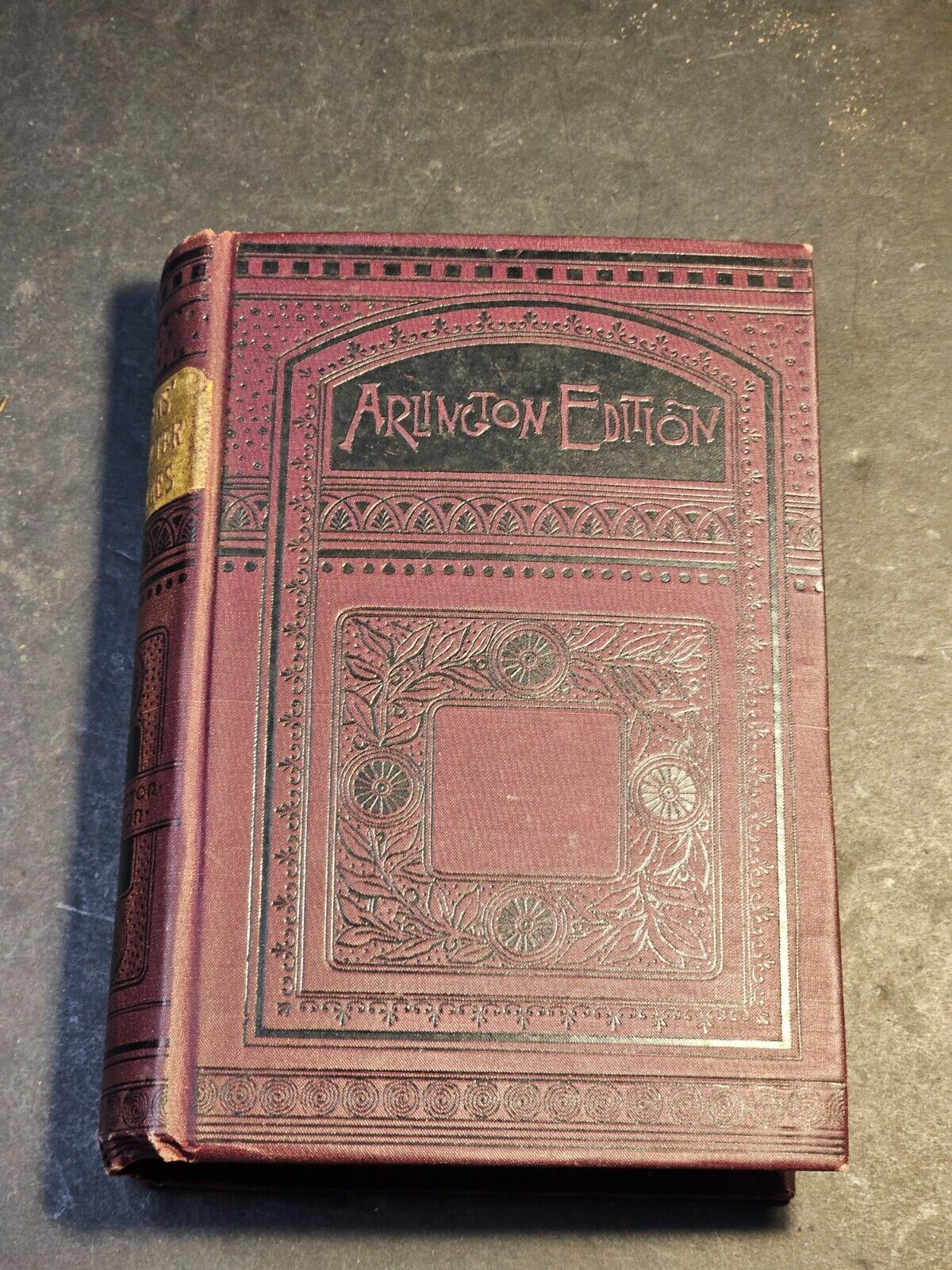 Charles Dickens( Character Sketches ) 320pgs  Arlington edt. First american ed.1