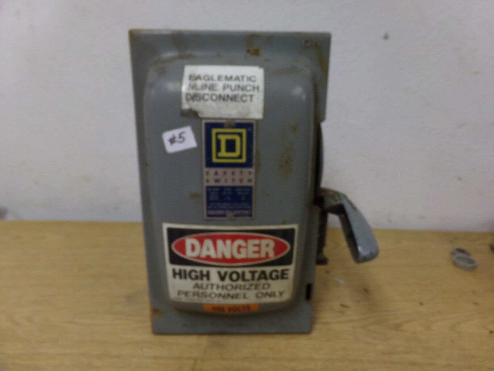 Square D Safety Switch 30A 3-Phase 600VAC *FREE SHIPPING*