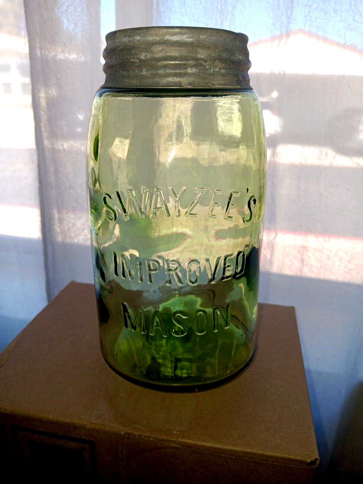 Vintage SWAYZEE'S IMPROVED MASON Qt APPLE GREEN Fruit Jar