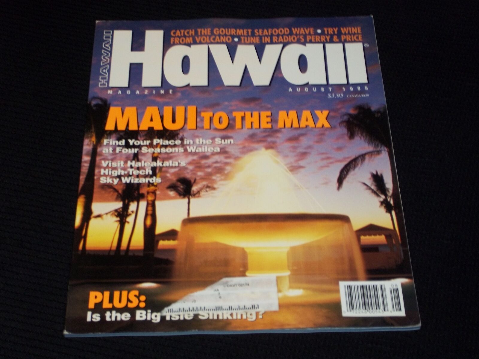 1995 AUGUST HAWAII MAGAZINE - MAUI TO THE MAX FRONT COVER - E 1667