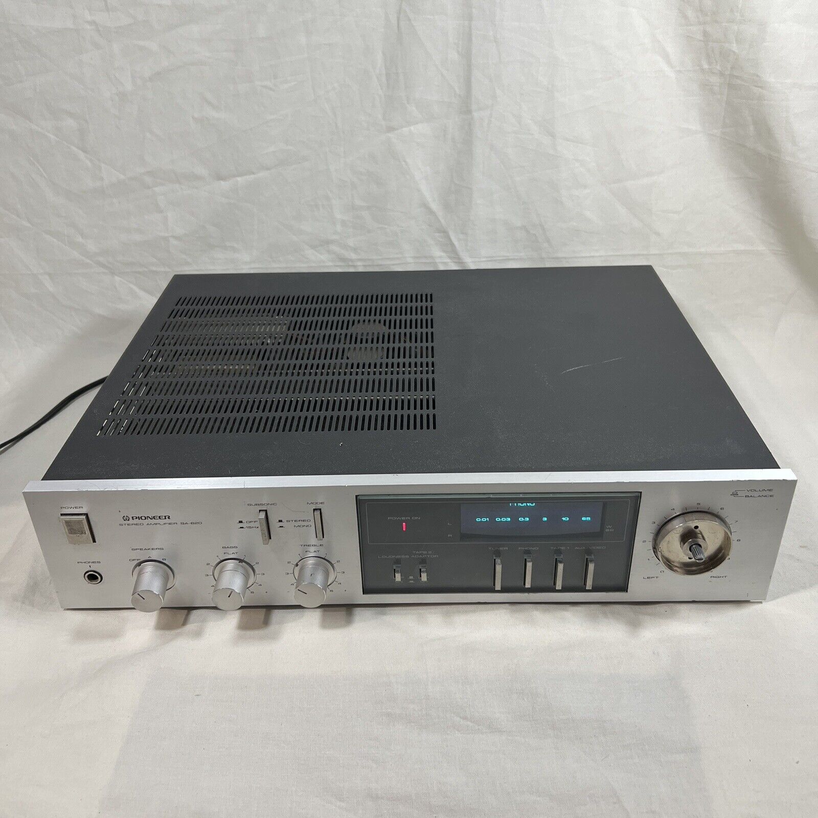 Vintage Pioneer SA-620 Stereo Integrated Amplifier Working