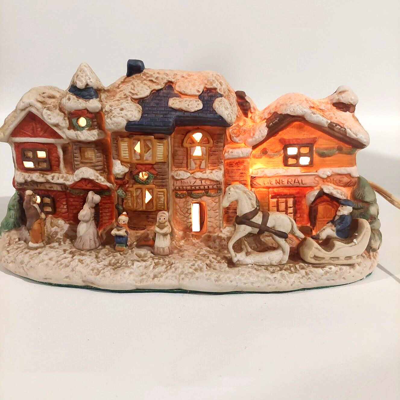 House Of Lloyd Christmas Around The World Lighted Village Musical Tested