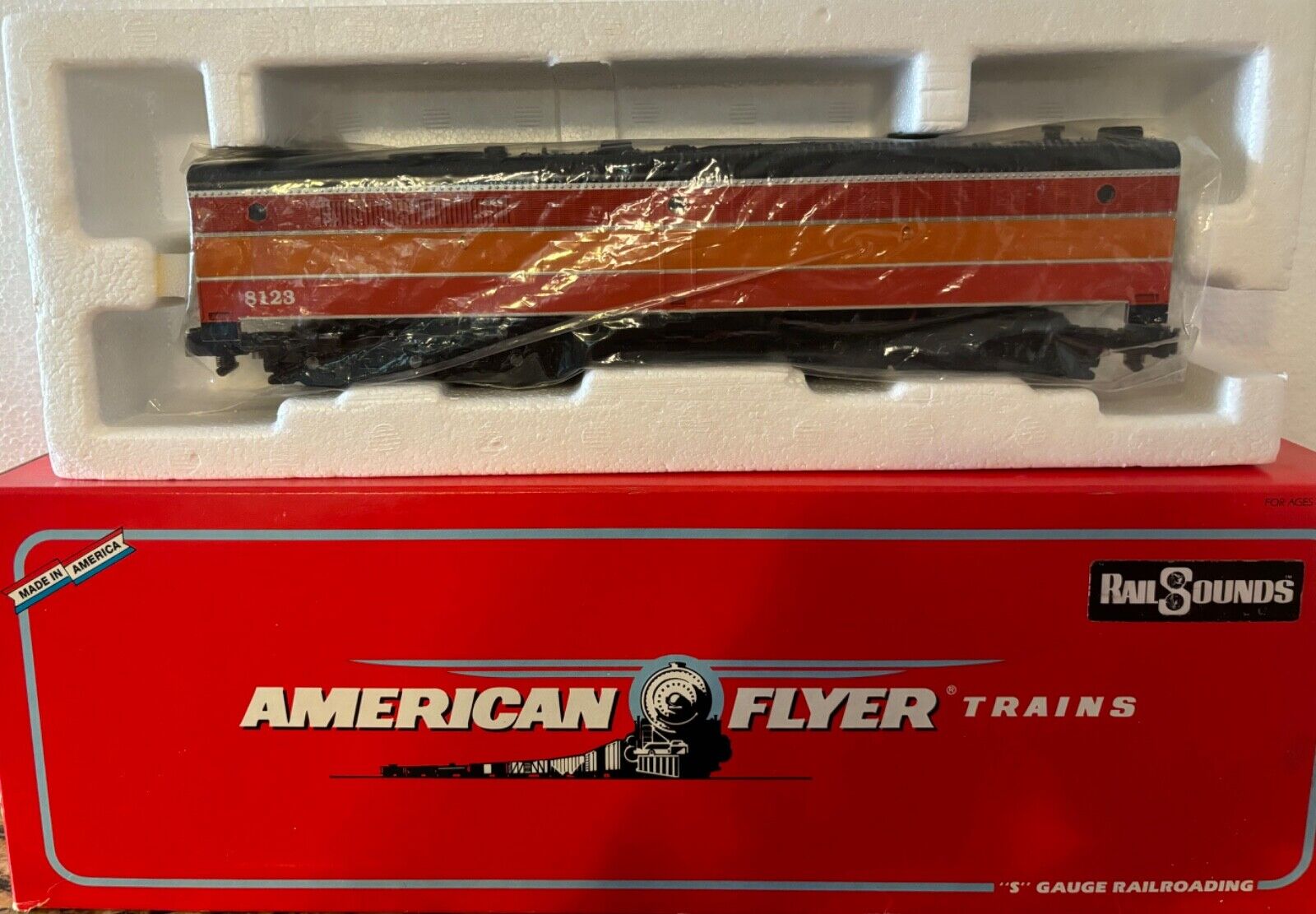 American Flyer 6-48123 Southern Pacific Daylight B-Unit w/RailSounds - Free S&H