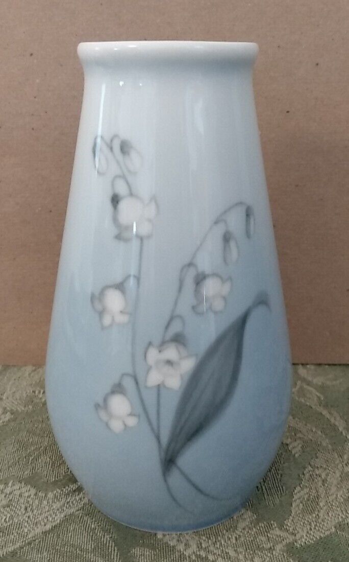 VTG B & G Lily of the Valley Blue Bud Vase Denmark Numbered 4.75\