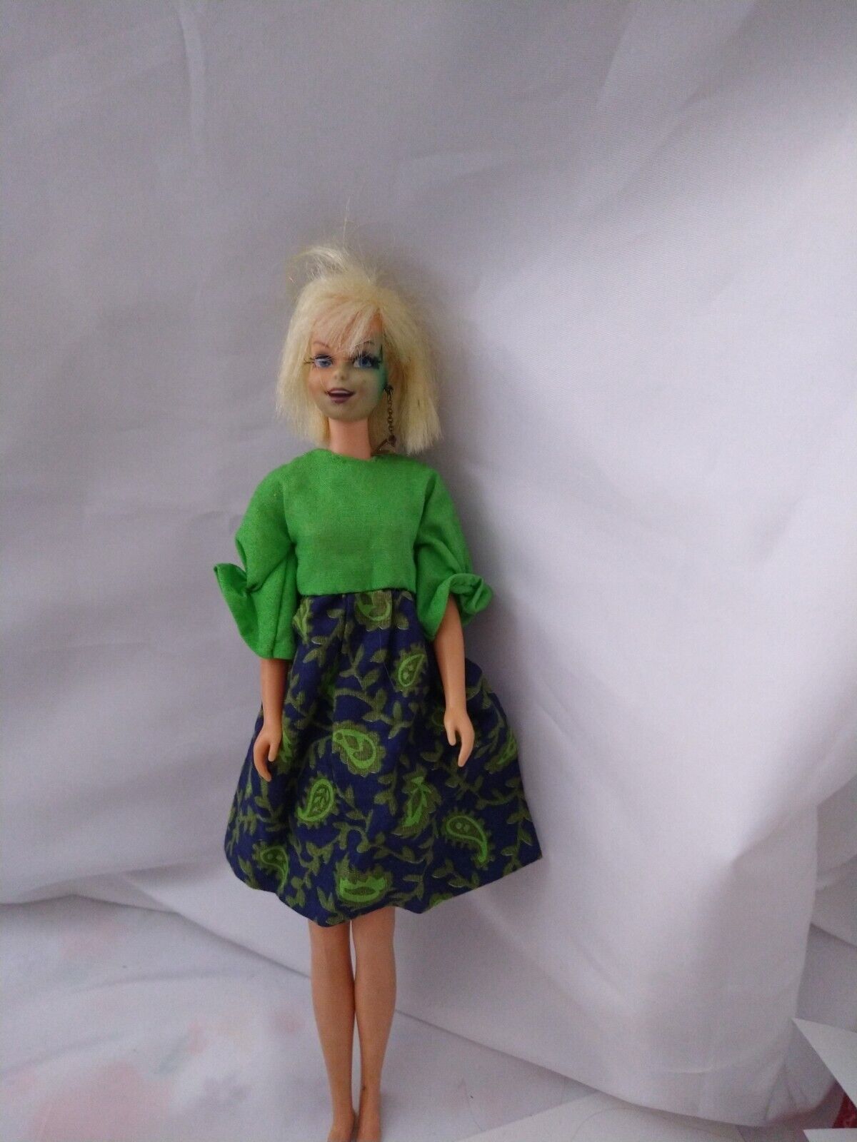 Casey Barbie doll vintage green face Twist & Turn Rooted lashes earring Blonde 