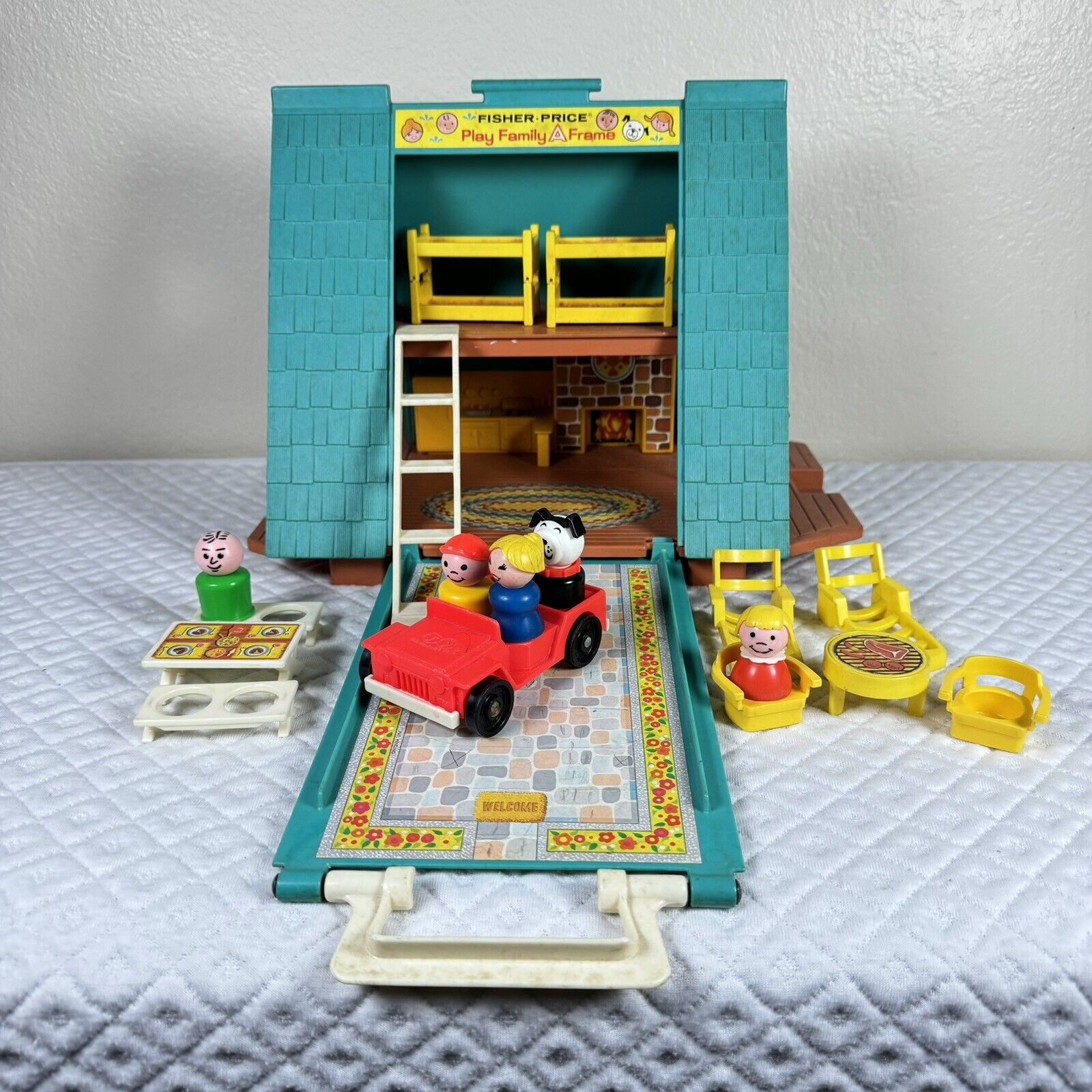 Vintage Fisher Price Little People Play Family A Frame House #990 COMPLETE NICE