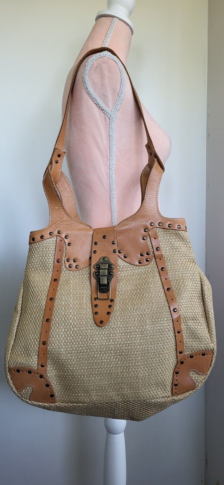 Exquisite J. large leather trimmed straw handcrafted artisan boho shoulder bag 