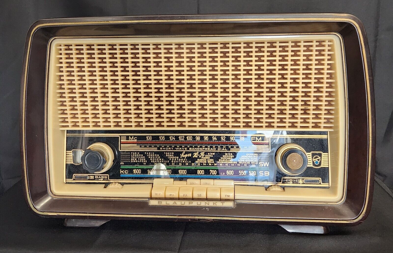 Vintage Blaupunkt Roma Radio Type 2510 Bakelite Casing German Made Tube Amplifie