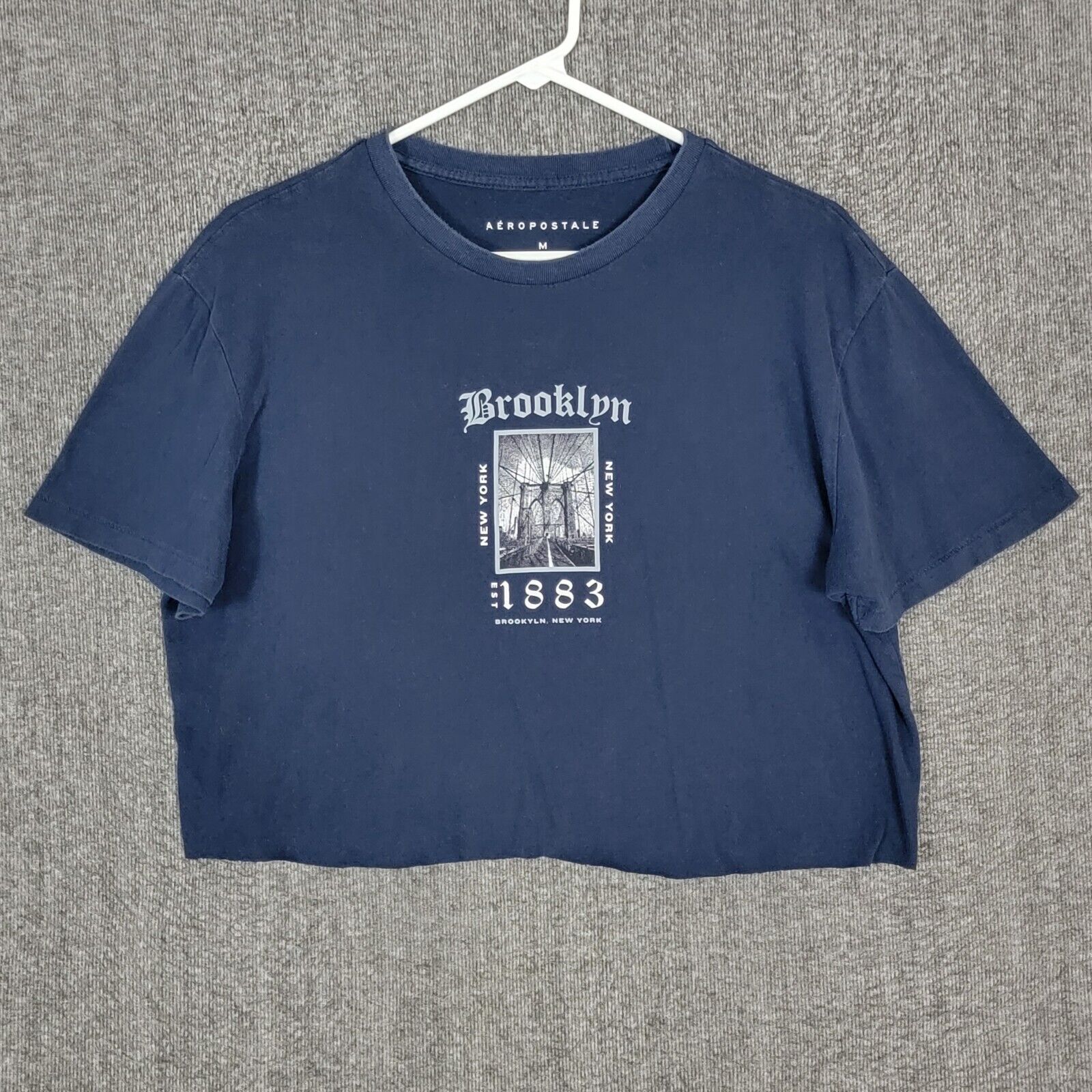 Aeropostale T-Shirt Mens Medium Blue Brooklyn Bridge NY 1883 Short Sleeve Crop