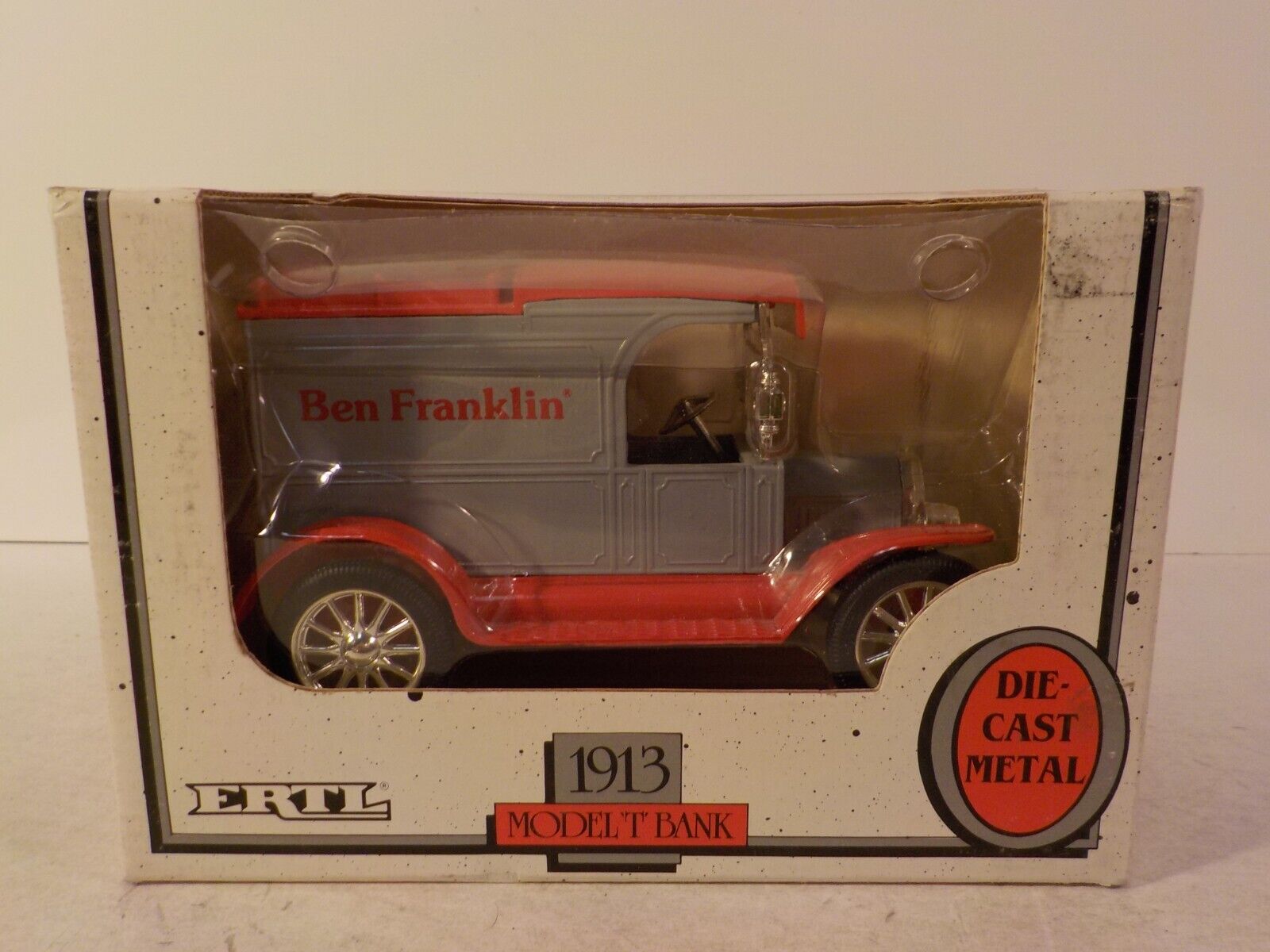 A112 Ertl 1913 Model T Banks Diecast Ben Franklin (Grey/Red)