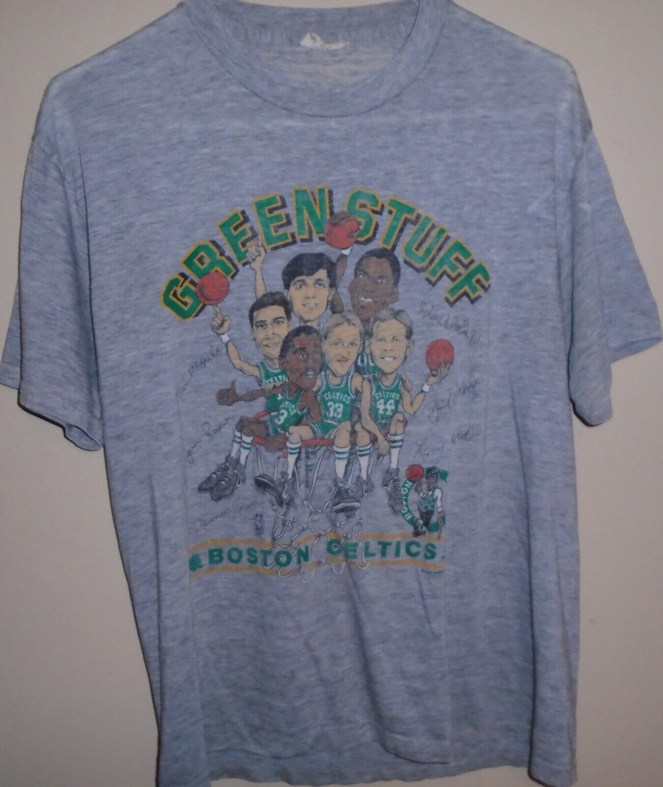 vintage 1980s Boston Celtics cartoon t shirt Large sooooooooooo THIN