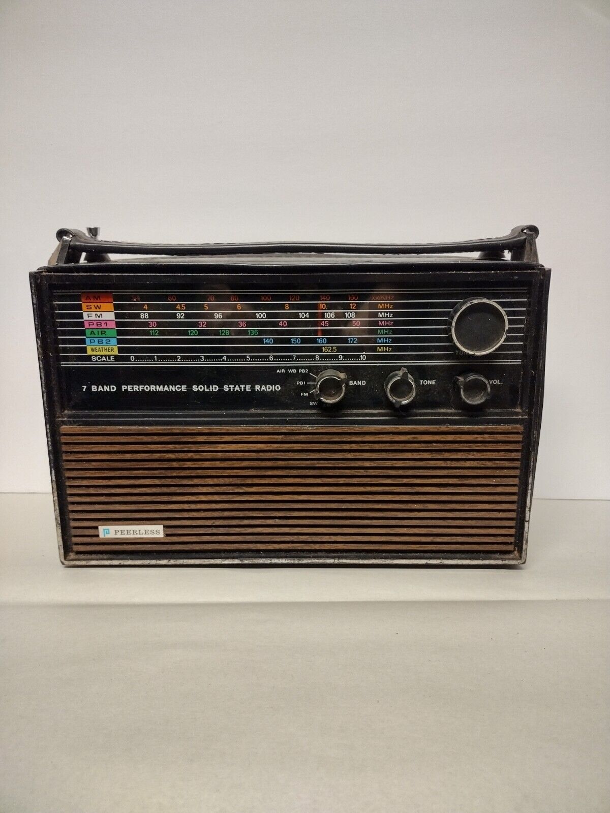 Vintage Peerless 7 Band Performance Solid State Radio