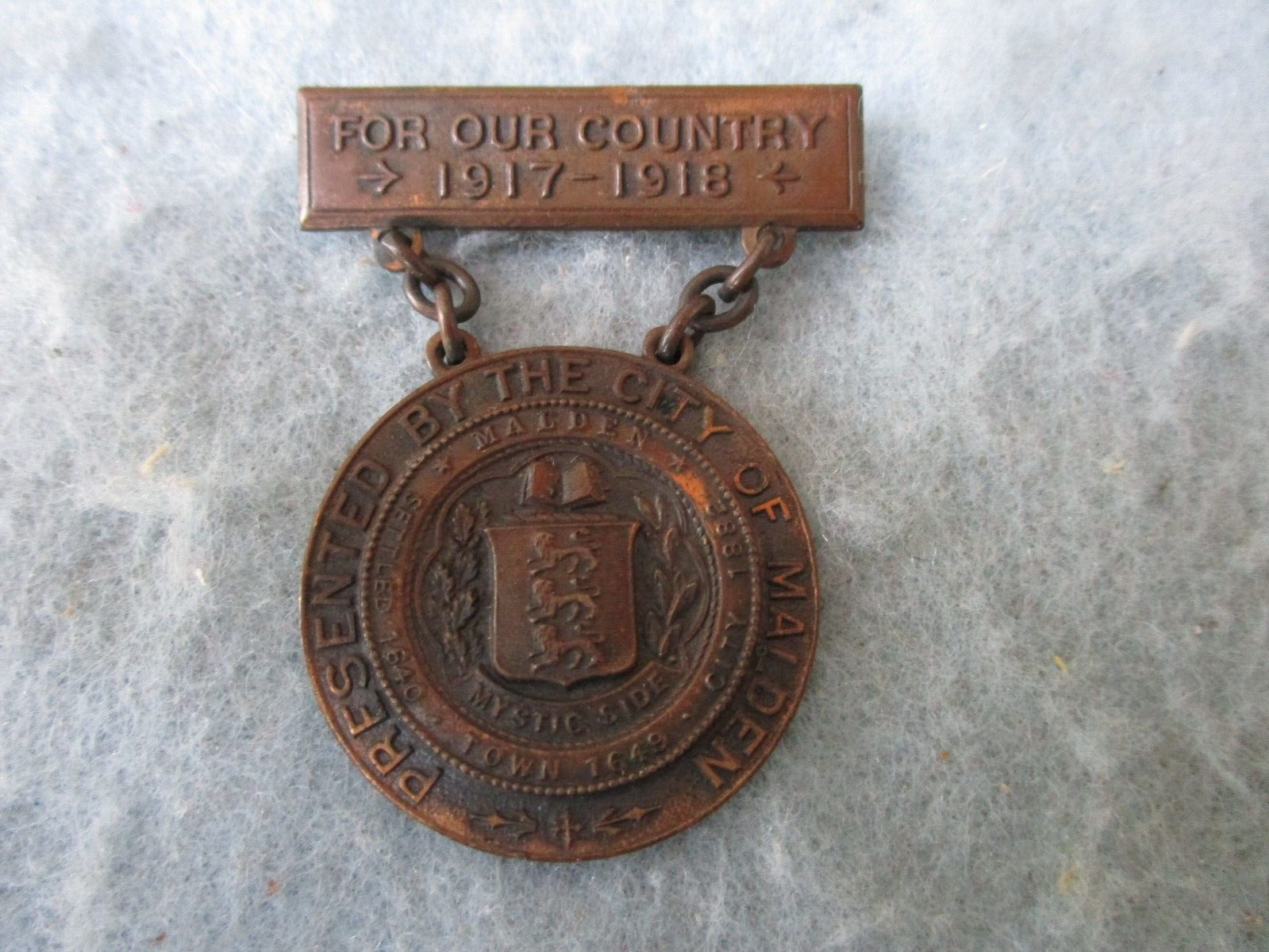 WWI City War Service Medal Malden Massachusetts All Metal Pin Back WW1