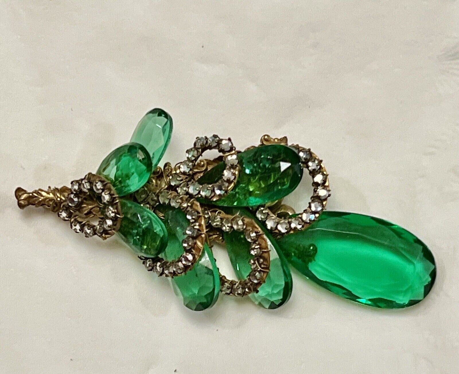 Vintage🔑 RARE.Signed MIRIAM HASKELL  Green  FACETED Glass DIAMANTE  Brooch Book