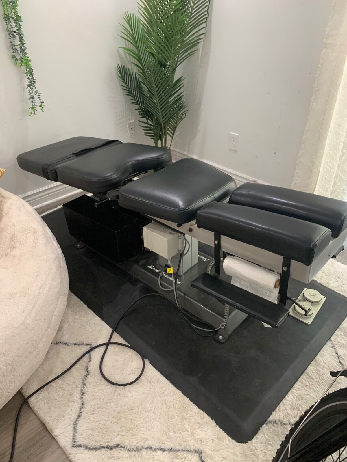 Cox Flexion Distraction Chiropractic Table- Great Condition