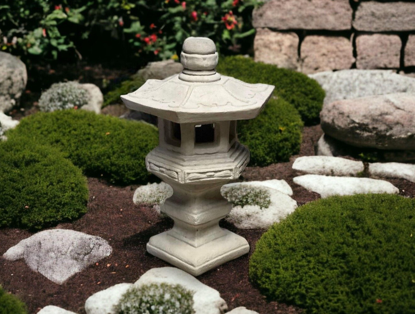 Asian Pagoda Statue Oriental Lantern Figure Outdoor Zen Garden Decoration 17\