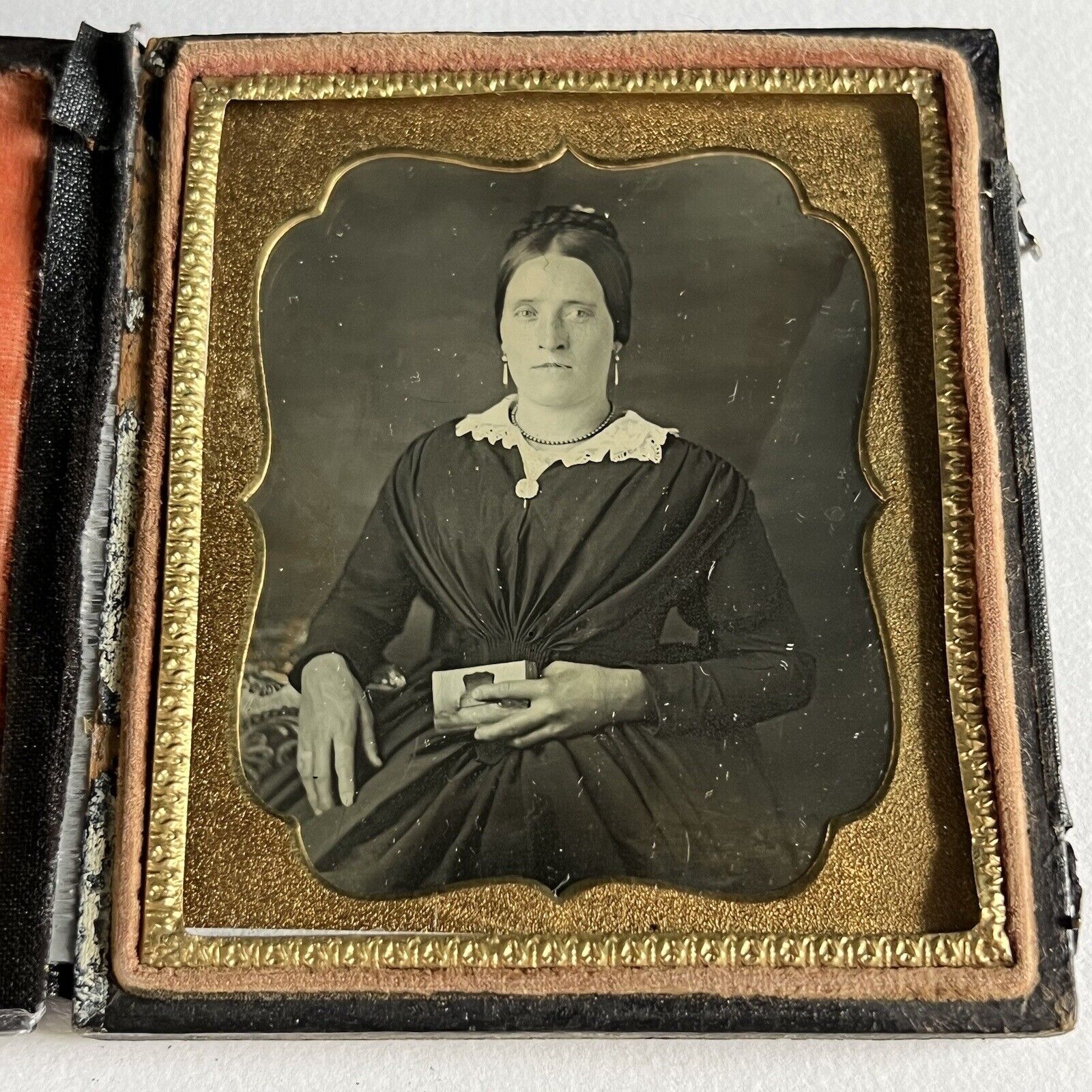 Antique Daguerreotype Photograph Lovely Young Woman Holding Object Full Case