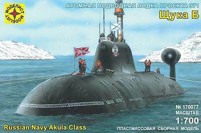 1\\700 Russian Navy Akula Class Modelist 170077 Plastic Model Kit