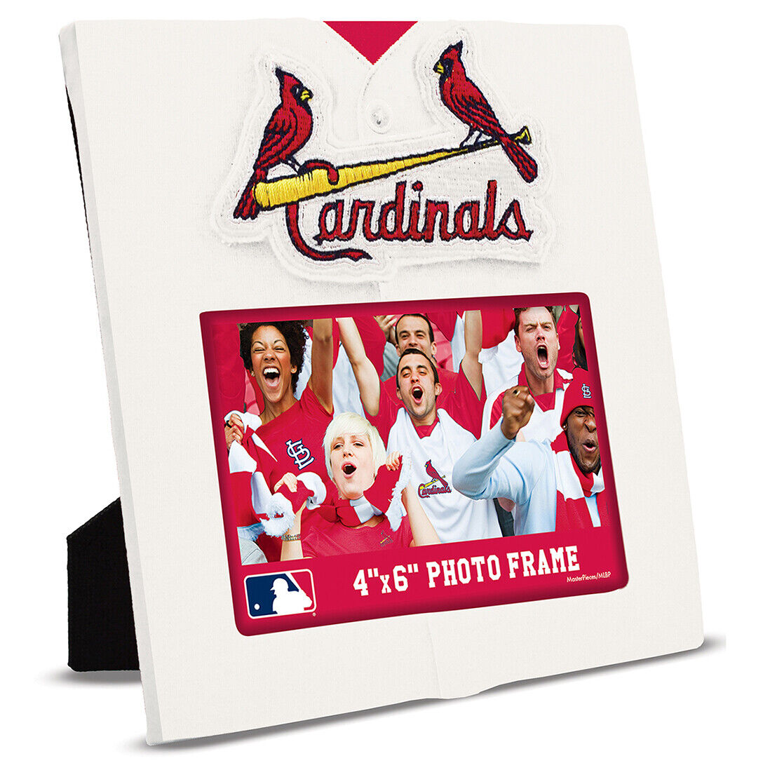 MasterPieces - St. Louis Cardinals - MLB Uniformed Frame for 4\