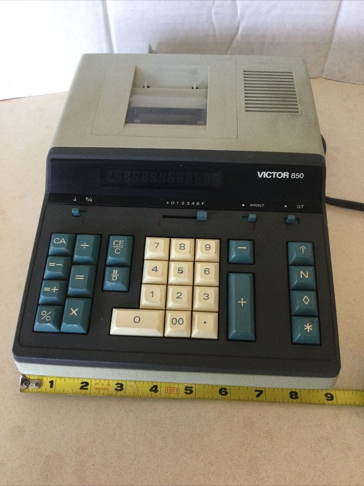 Victor Calculator. Model 850.
