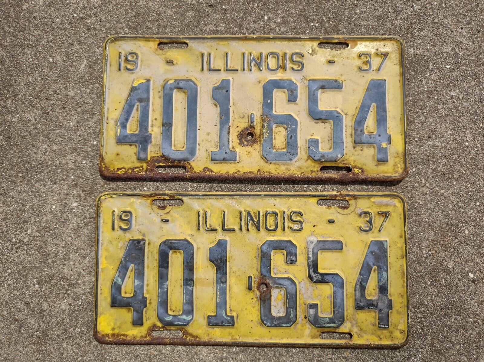 Vintage 1937 Illinois license plate pair 401-654 DMV Original Yellow Paint