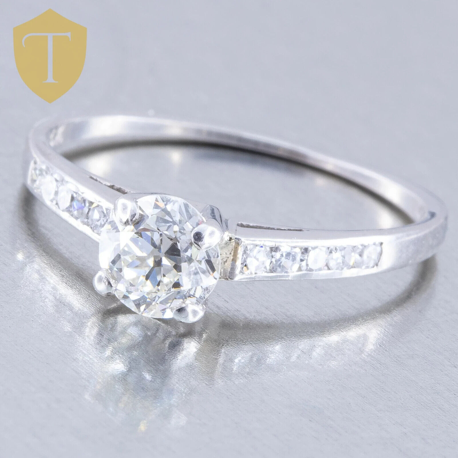 1970\'s Vintage Retro Solid Platinum Ladies Stunning Diamond Engagement Ring
