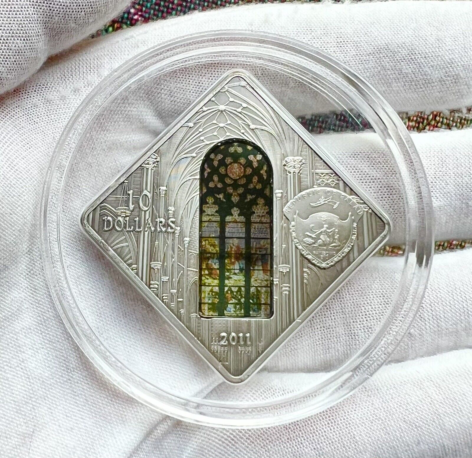 2011 Palau $10 50g Silver Coin St. Patricks Cathedral NY w/ Stained Glass Insert