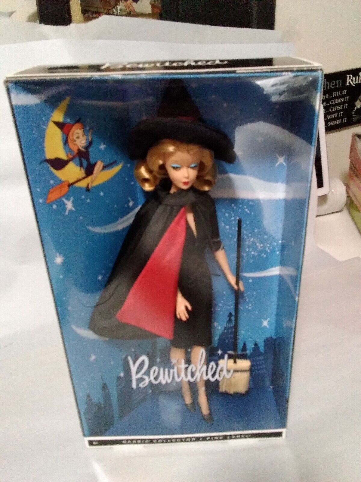 🌟🌟BARBIE BEWITCHED PINK LABEL 2010 DOLL AND BOX SUPER MINT CONDITION HTF