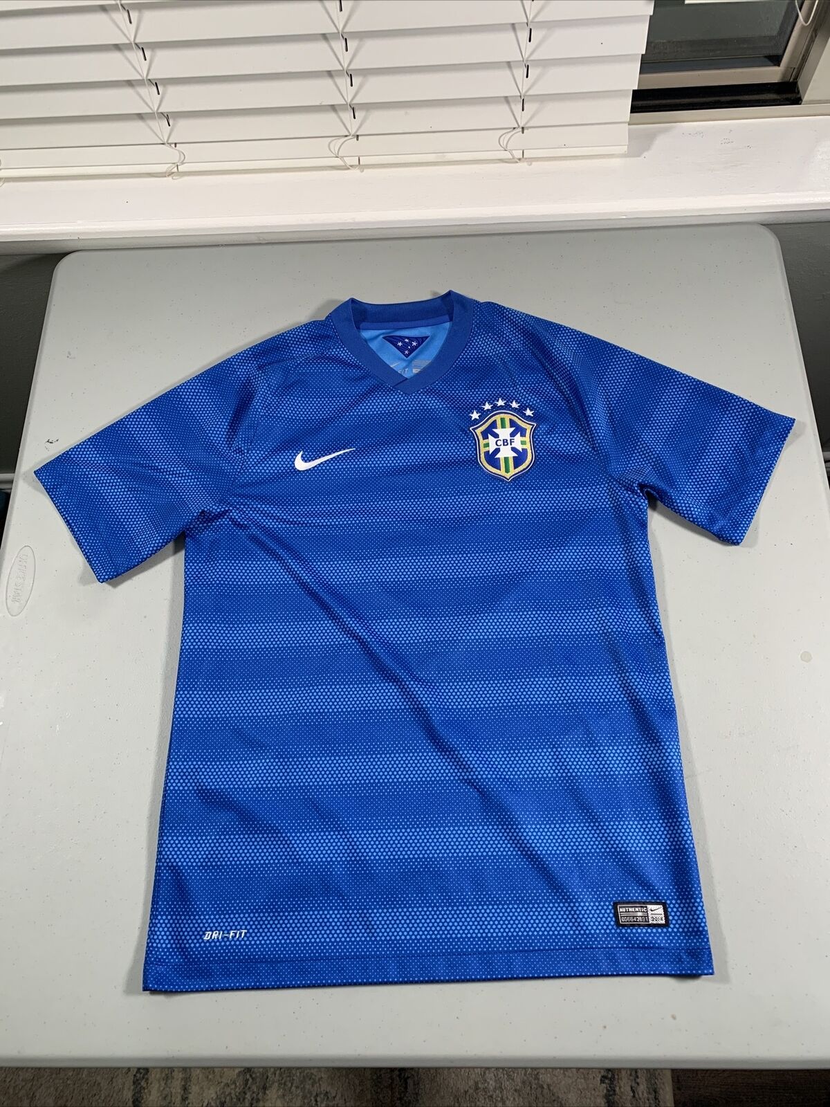 2014 NIKE Dri-FIT Brazil National Team Soccer Jersey Men’s Sz M