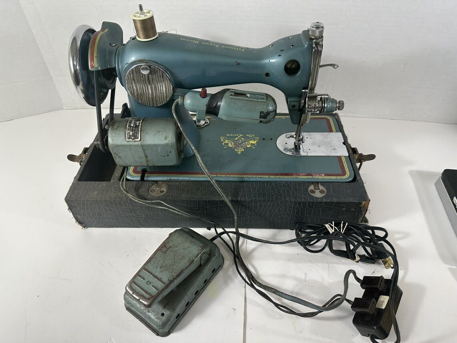 Vintage Super Deluxe Remington Precision Sewing Machine