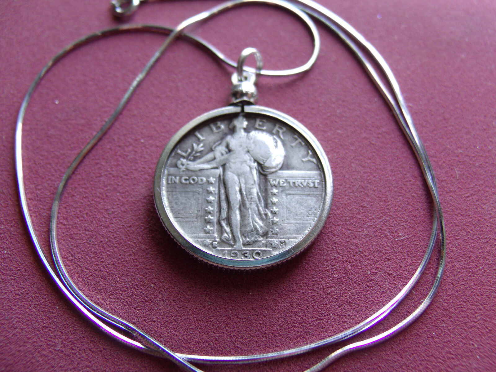  XF 1930 S Standing Liberty Silver Quarter Pendant on 20\