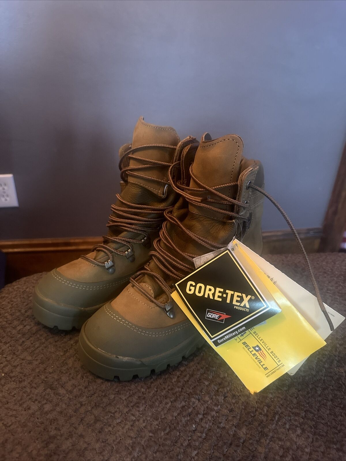 BELLEVILLE MCB MOUNTAIN HIKING MILITARY COMBAT BOOTS GORE-TEX SIZE M 6/W 8 NEW