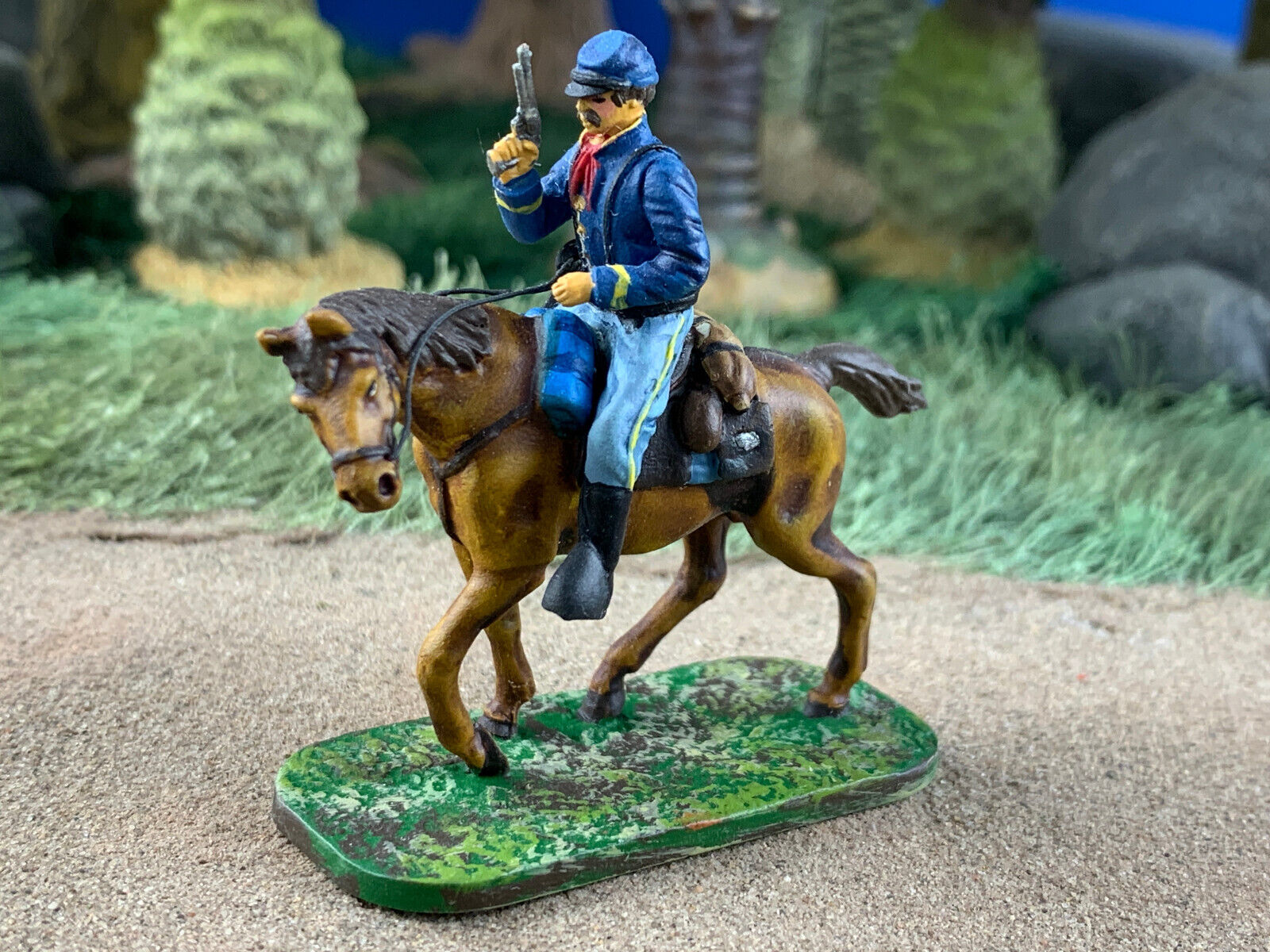 Vintage Germania Figuren ACW Union Soldier w/gun on Horseback Scale 1:45 (40 mm)