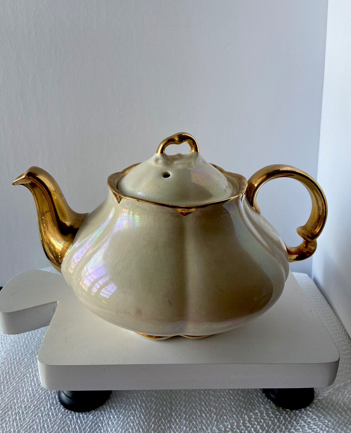 Vintage Ellgreave Heatmaster Opalescent Gold pearlized Teapot England Gold Gilt