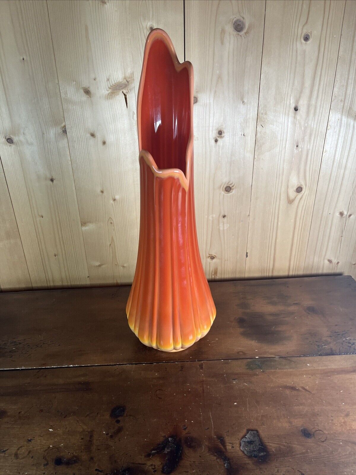 Vintage LE Smith Bittersweet Ribbed Swung Vase MCM 20.25”  Tall Orange