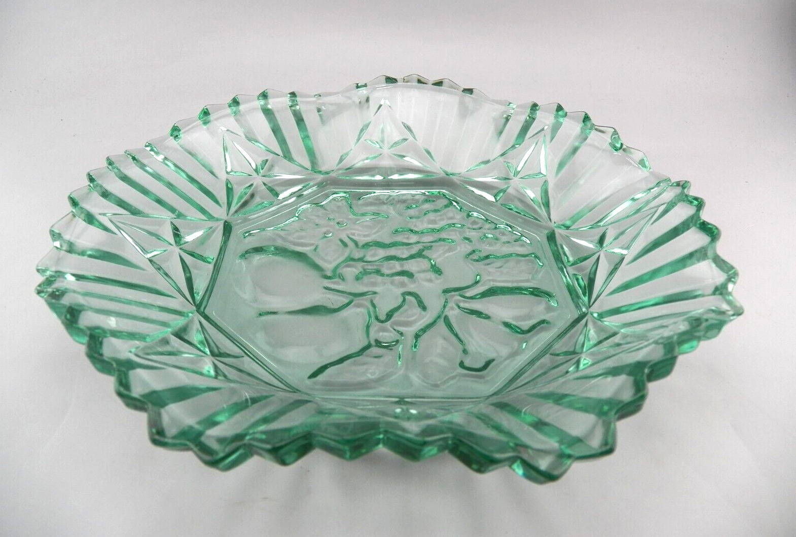 Vintage Federal Glass Pioneer Green Centerpiece Bowl Crimped Embossed Fruit EUC