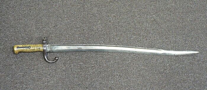 ANTIQUE 1871 FRENCH OR SPANISH BAYONET NICKED BLADE