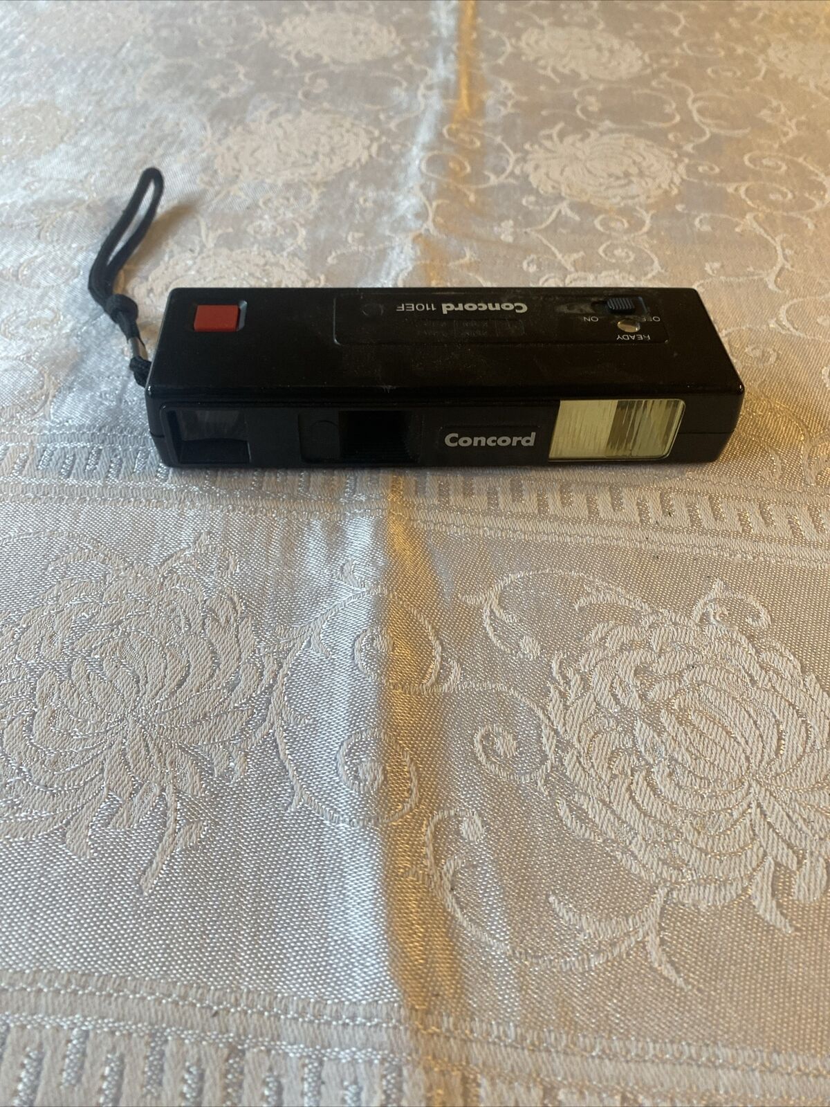 Vintage CONCORD 110EF Pocket Film Camera -  Black