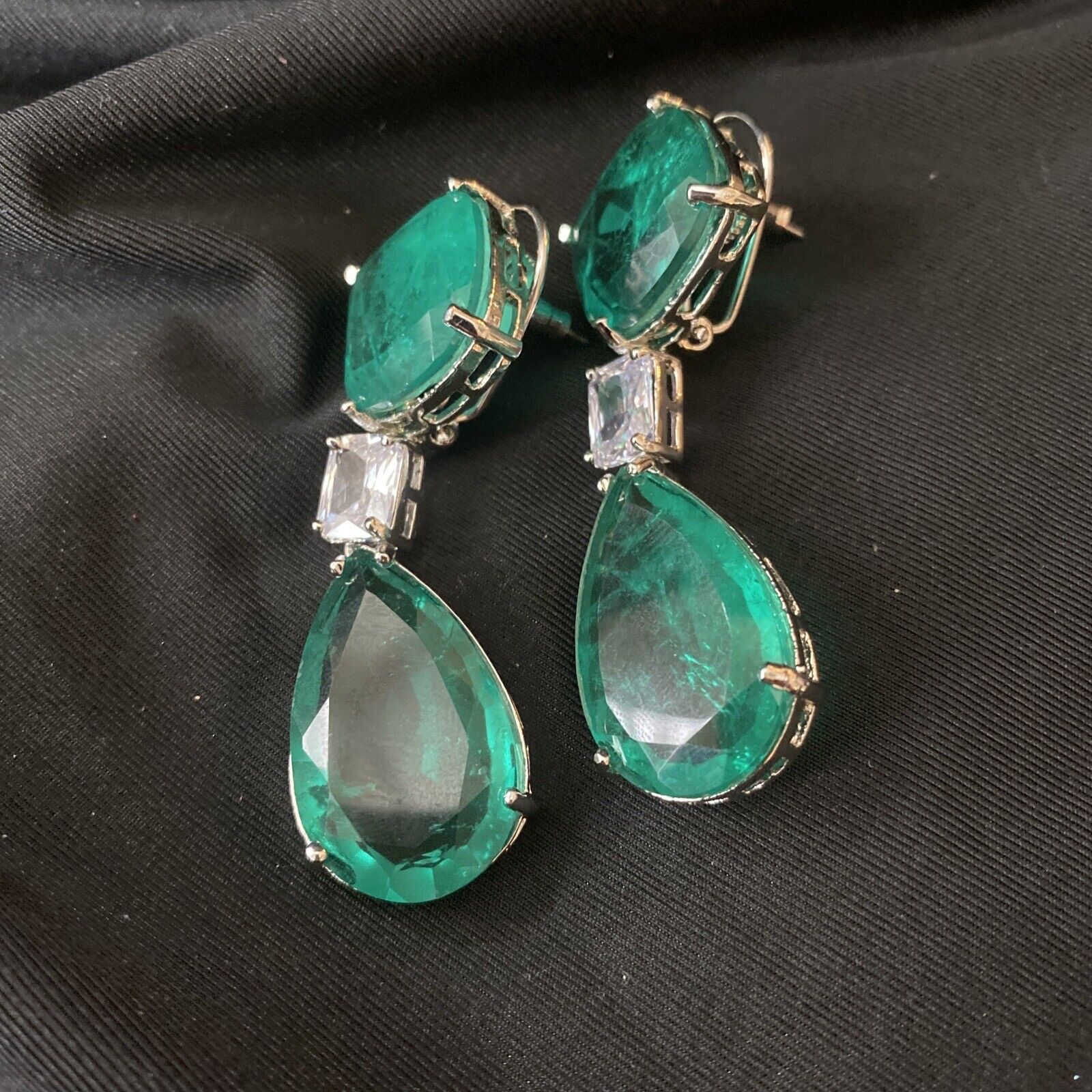 18k on4k gold Huge emerald victorian Earrings Dangler Drop Chandelier redcarpet