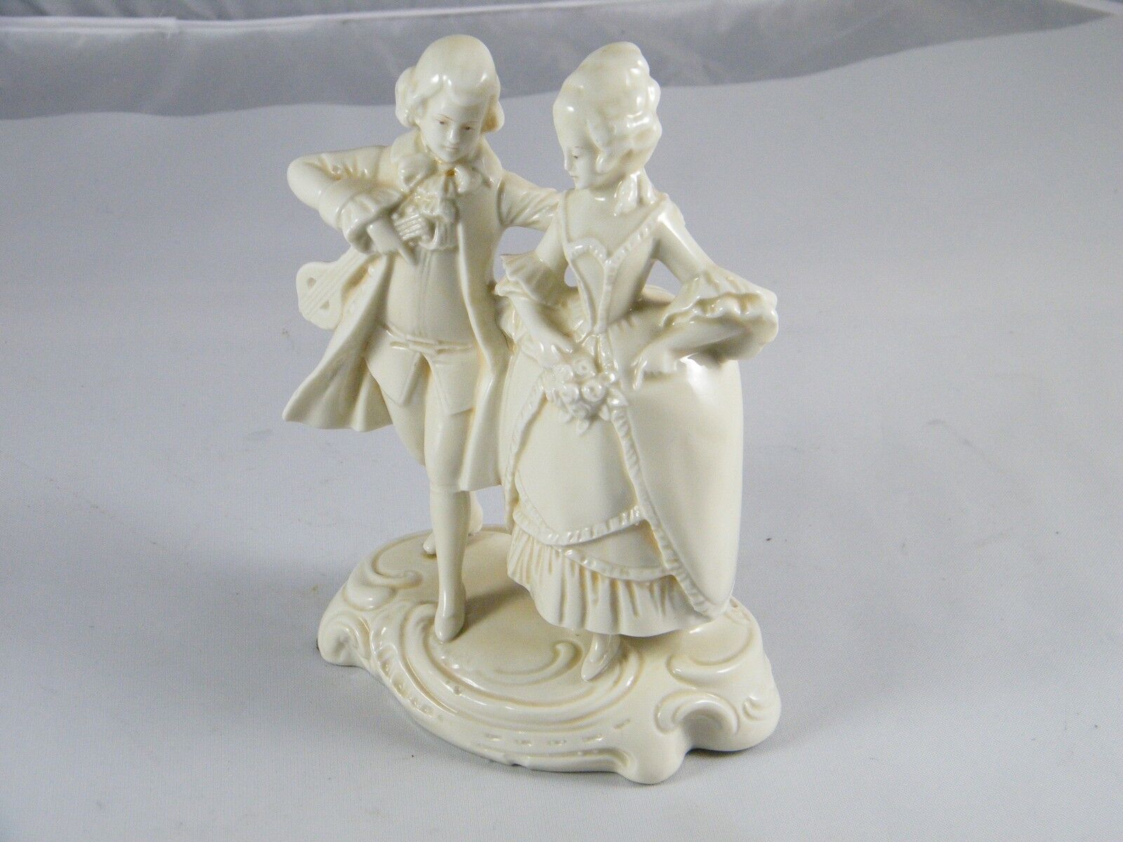 VINTAGE MADE IN THURINGIA WHITE PORCELAIN COLONIAL LADY WALKING WITH LUTE PLAYER
