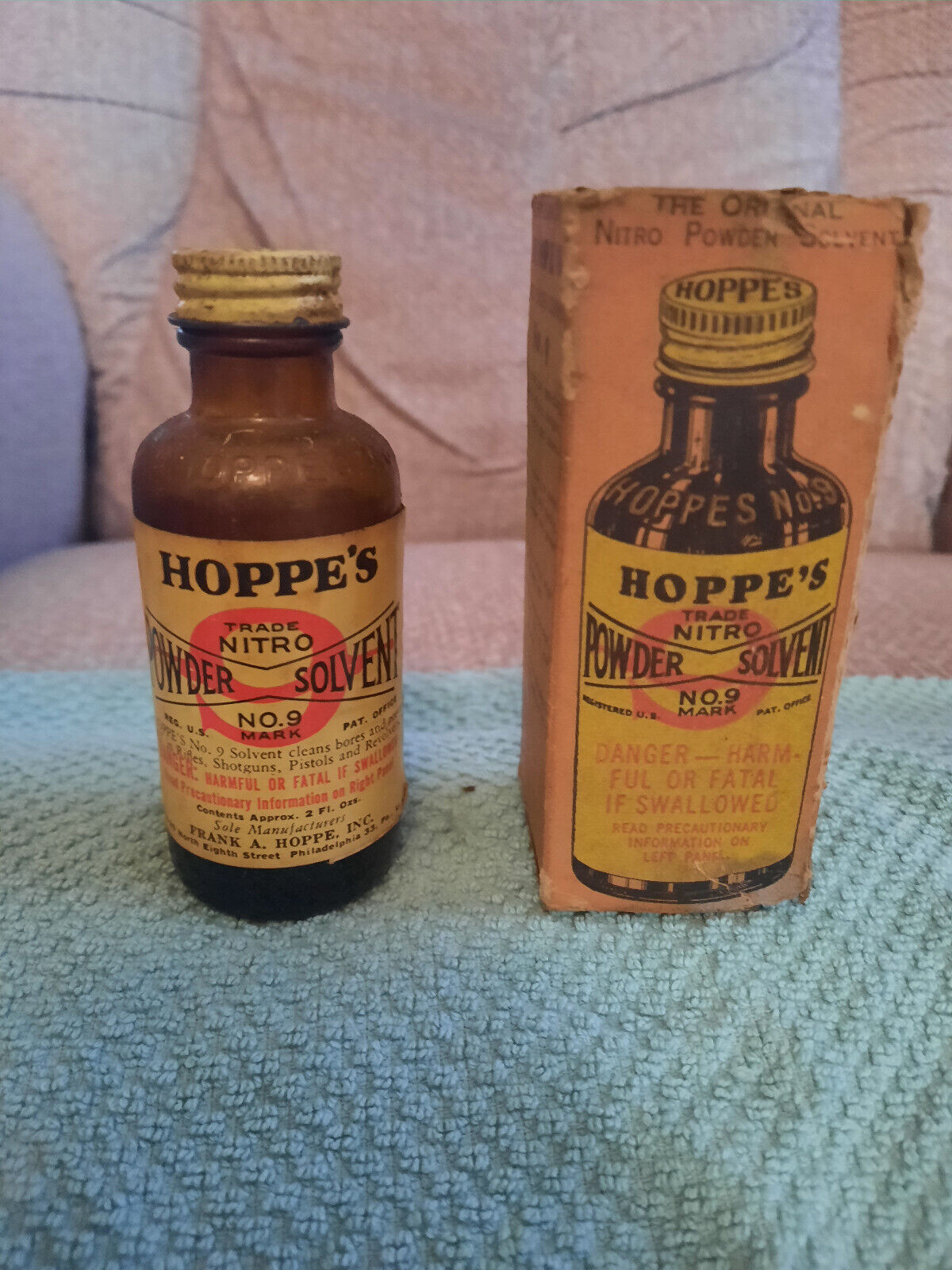 Hoppe’s  Powder Solvent No.9 Vintage 1961