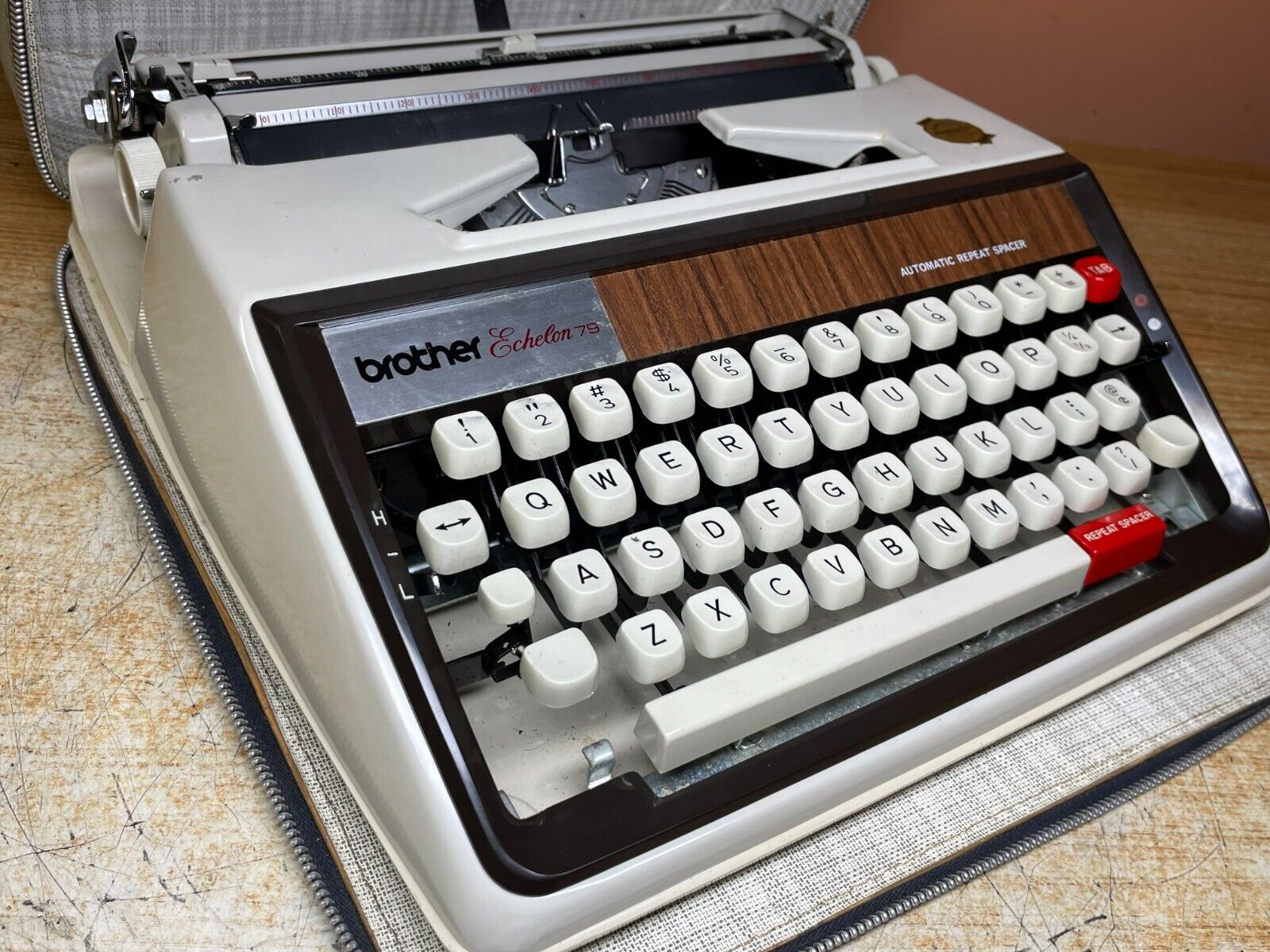 1971 Brother Enchelon 79 Working Vintage Portable Typewriter w New Ink & Zipcase