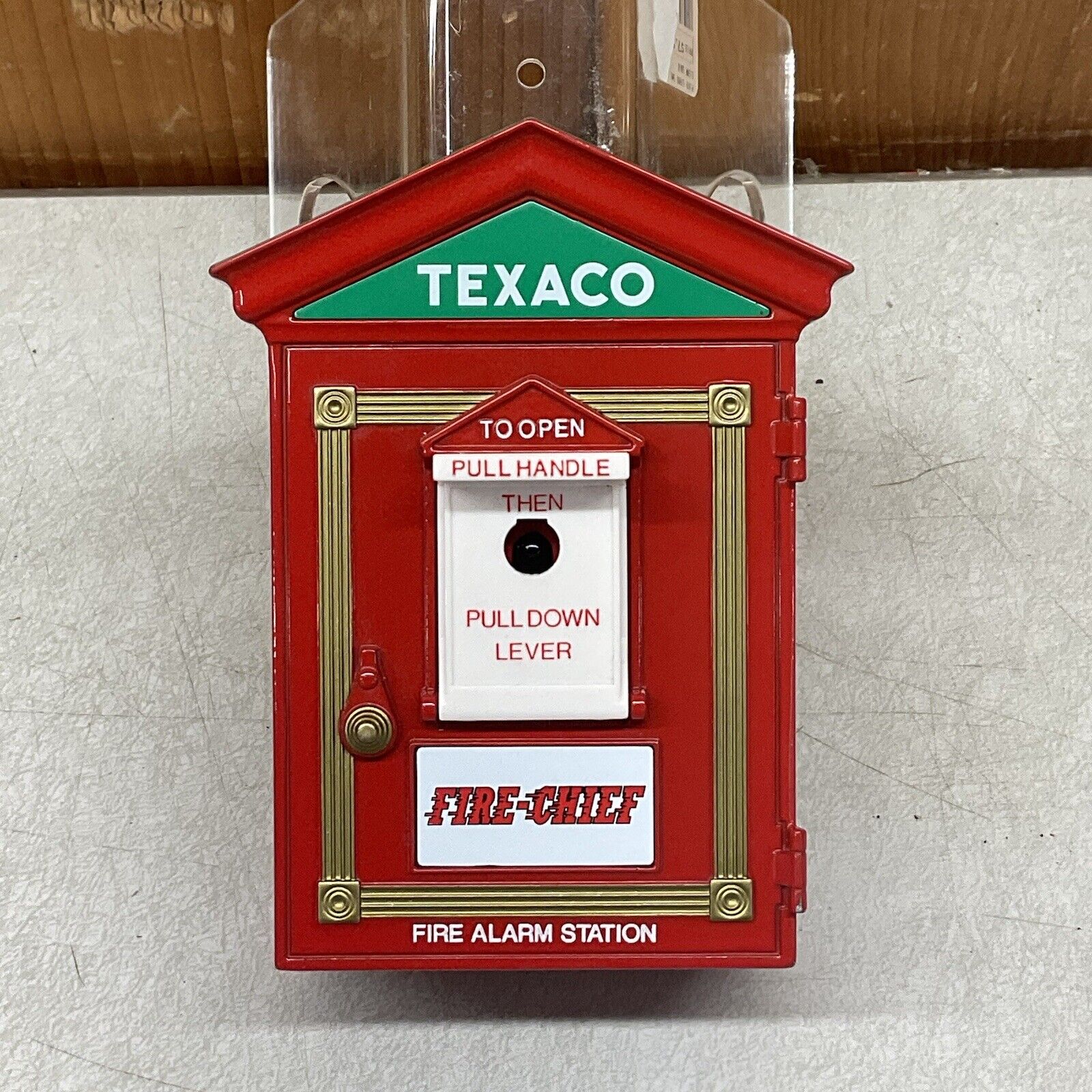 TEXACO Fire Chief Alarm Station Village Train Engine display Toy Cheif Gas Oil