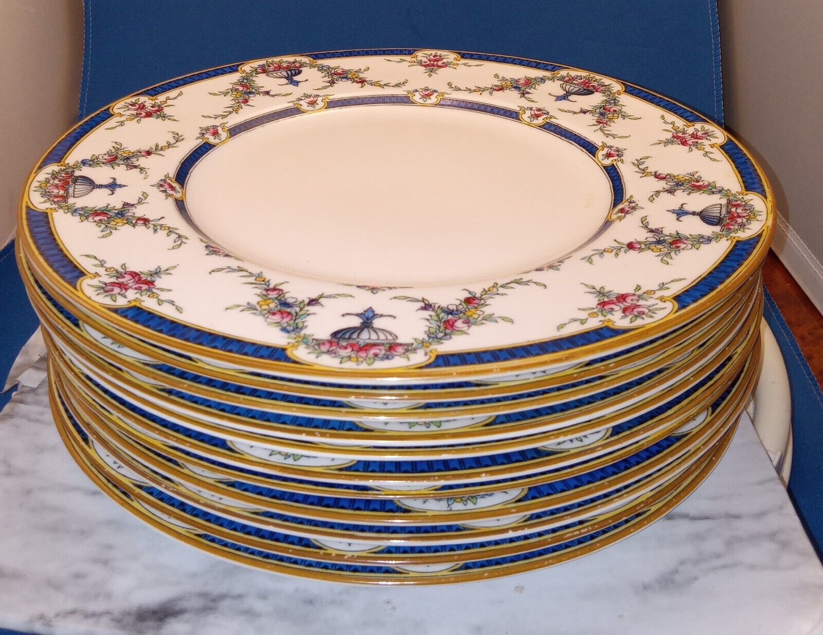 Set Of 11, Royal Worcester England Rosemary 10&1/2” Dinner Plates