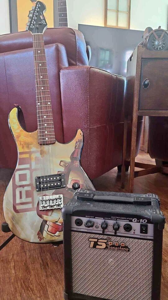 Peavey Marvel Rockmaster Electric Guitar TS Guitar Amp/G-10