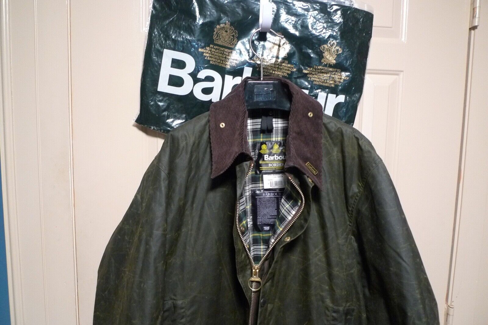 BARBOUR- A200 BORDER WAX COTTON JACKET-NEW OLD STOCK- NO TAGS-SAGE -MADE @ UK-48