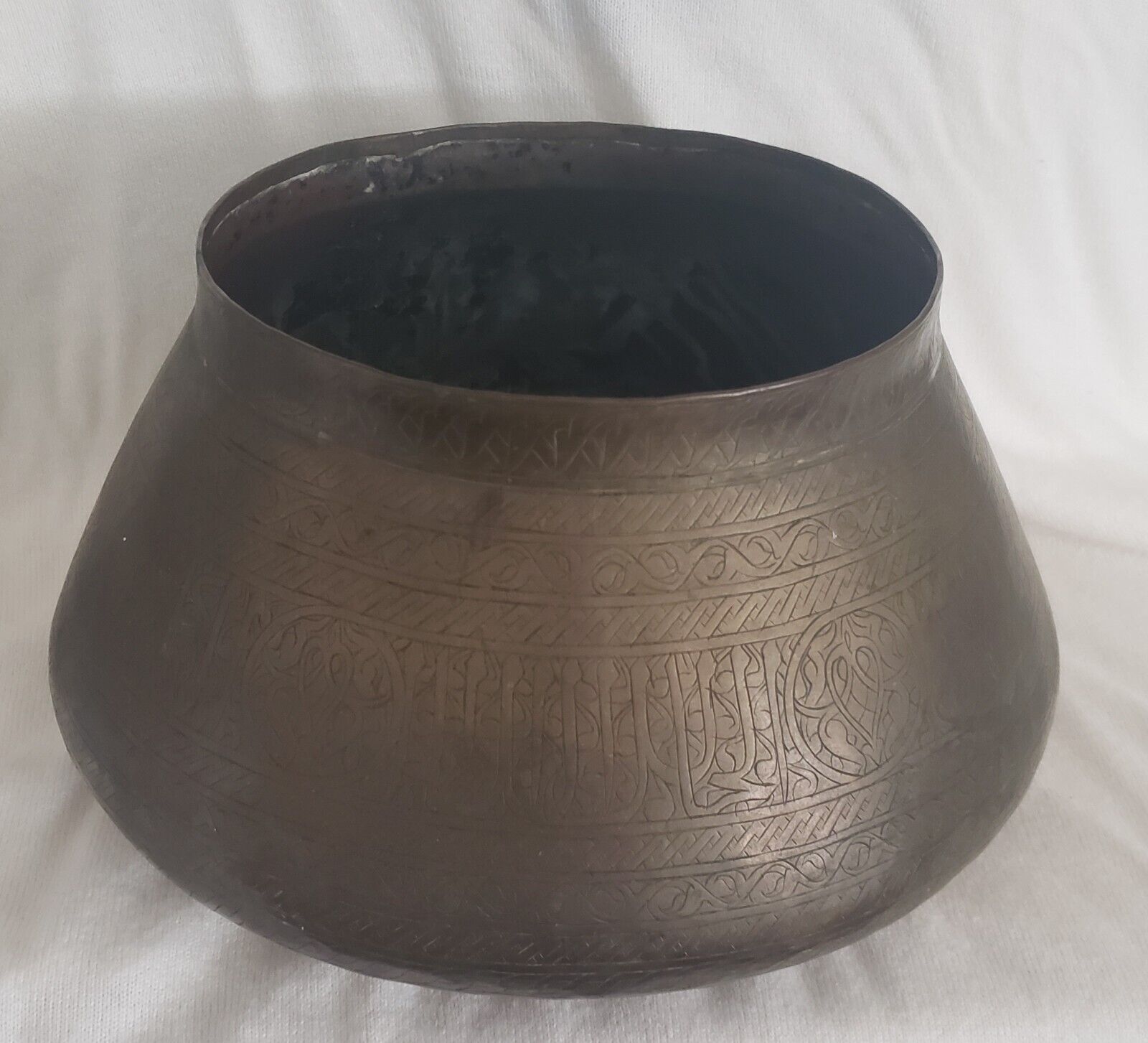 Large Hand-hammered Mamluk Tin-Copper Bowl Vessel - marked on bottom