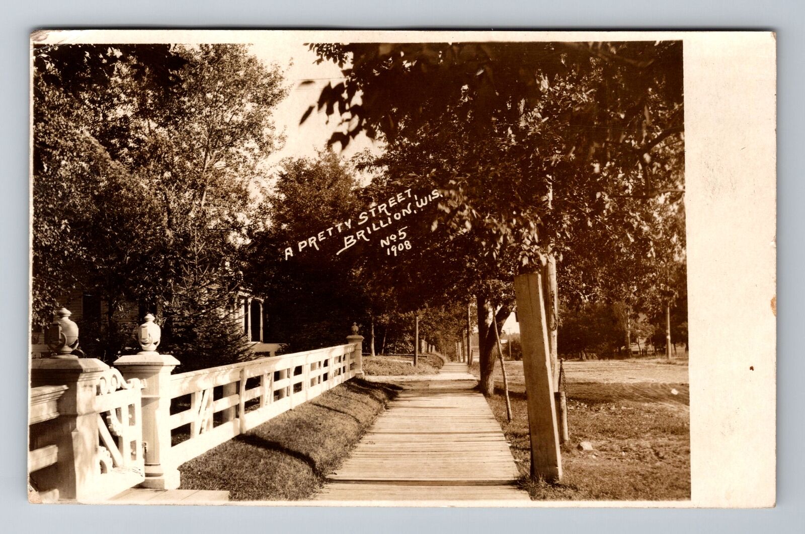 Brillion WI-Wisconsin RPPC: Residencial Tree-Lined Street Vintage c1911 Postcard